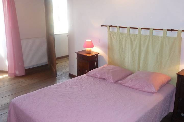 Location de vacances pour 7 personnes, avec jardin à Laguiole - 3