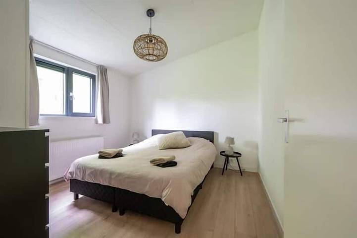 Luxury holiday cottage, stunning views, and hot tub. in Mar del Norte Holanda