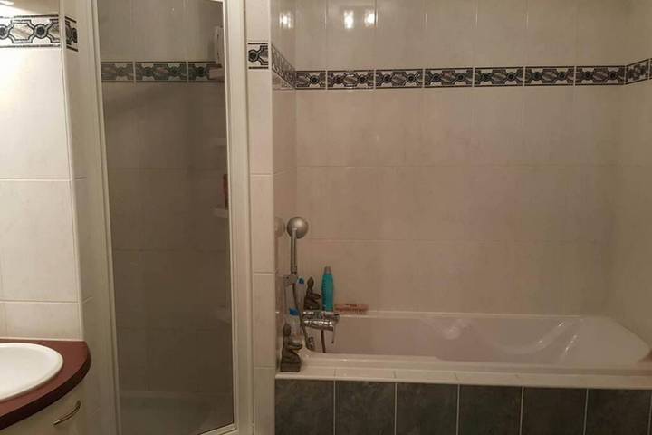 Gîte pour 4 personnes, avec vue sur le lac ainsi que balcon et vue à Mulhouse - 4