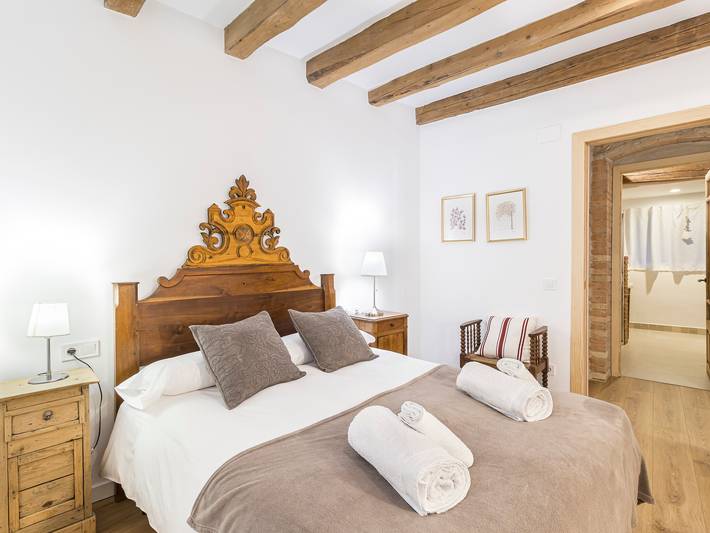 Ganze Wohnung, Ferienwohnung 'Pèndol' mit Balkon, WLAN und Klimaanlage in Solsona, Comarques centrals