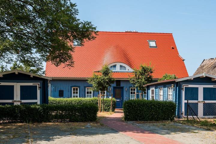 Ferienwohnung für 4 Personen, mit Sauna und Garten in Born am Darß