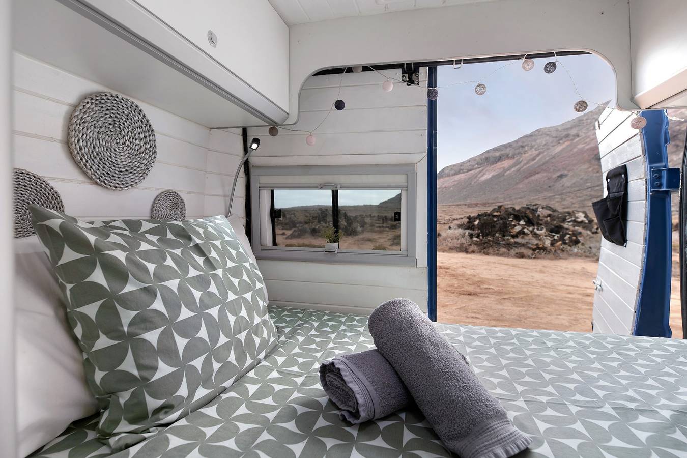 Adventure Campingvan con vista mare e aria condizionata in Arrecife, Lanzarote