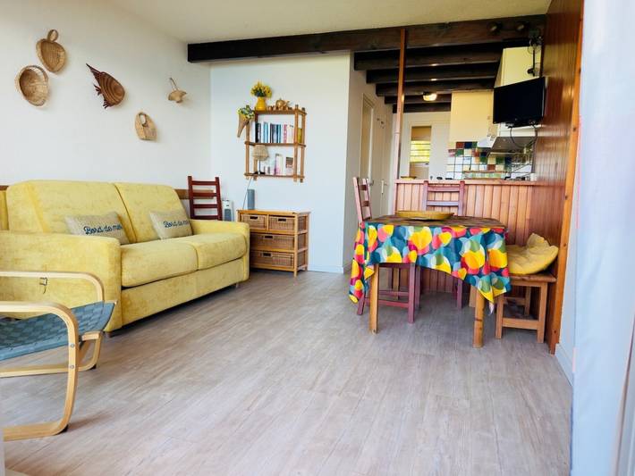 Appartamento intero, Appartamento 'L'Oli Doux' con vista mare, terrazza privata e Wi-Fi in La Côte Vermeille, Port-Vendres