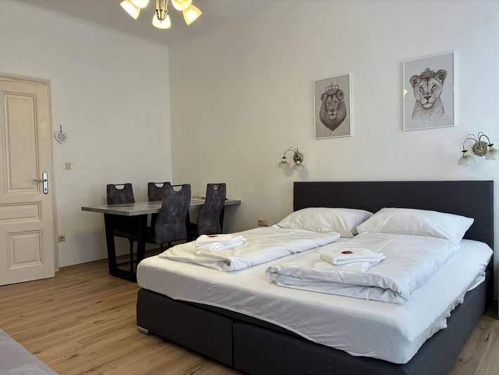Ganze Ferienwohnung, Mariazellerhof Room 103 in St. Pölten, Mostviertel
