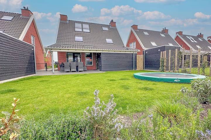 Ferienhaus für 8 Personen, mit Sauna und Garten sowie Terrasse