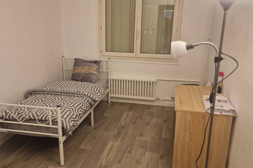 Single room 30 minutes from Roissy Charles de Gaulle airport  in Dampmart, Sena y Marne