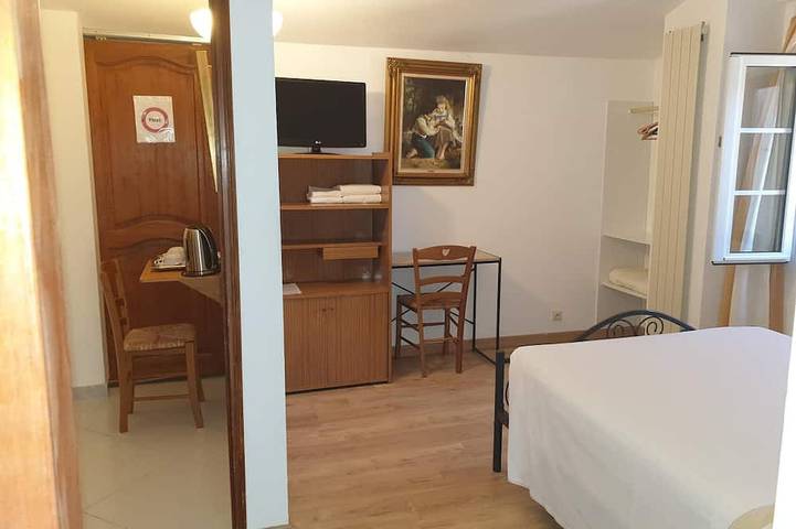 Ganze Wohnung, Doppelzimmer-Ensuite-Bergblick in Prunelli-di-Fiumorbo, Regionaler Naturpark Korsika