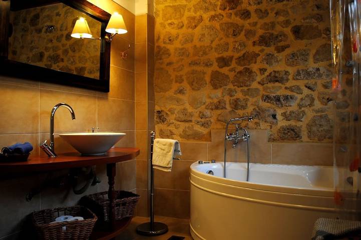 Rock House Villa Melody, ruhig gelegen mit privatem Pool und Garten, sehr ruhig! in Platanias, Chania und Umgebung