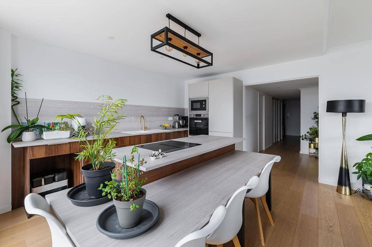 Appartement entier, Two-Bedroom Apartment in Puteaux, Hauts-de-Seine