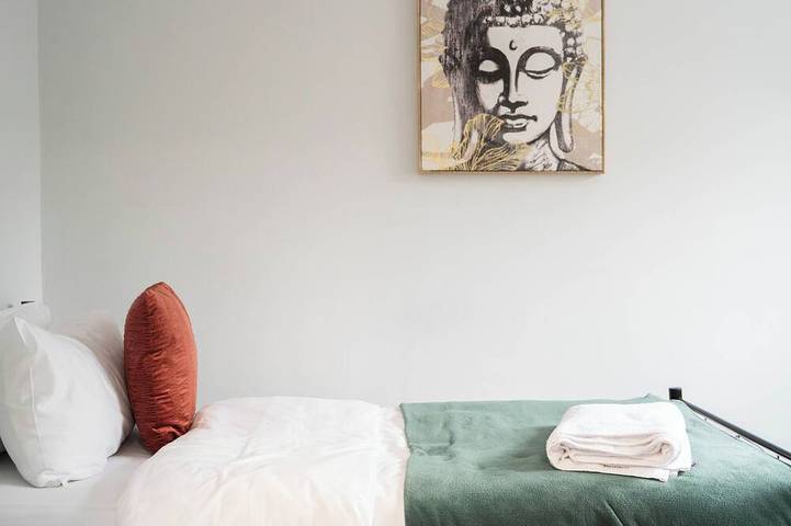 Ganze Wohnung, Reardon near warwick hospital, free parking, fast wifi, sleeps 5 in Warwick, Warwickshire