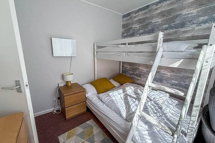 Beautiful chalet with free WiFi nearby Hemsby beach in Norfolk in Hemsby, Great Yarmouth