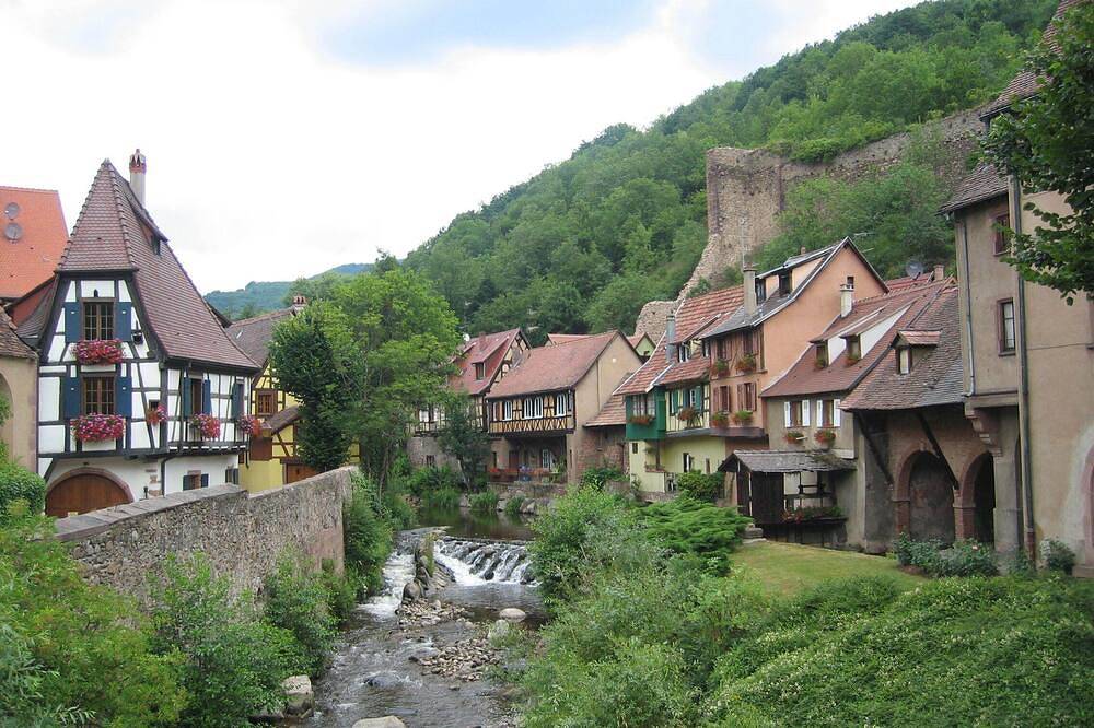Entire apartment, Bennwihr-Alsace Between Riquewihr and Kayserberg at Colmar in Bennwihr, Parc naturel régional des Ballons des Vosges