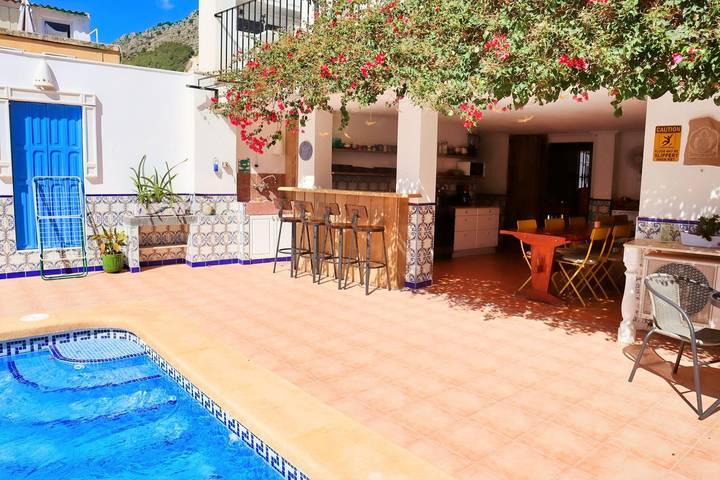 Chalet para 16 personas, con piscina y jardín, Familias con niños en Marina Baja - 3
