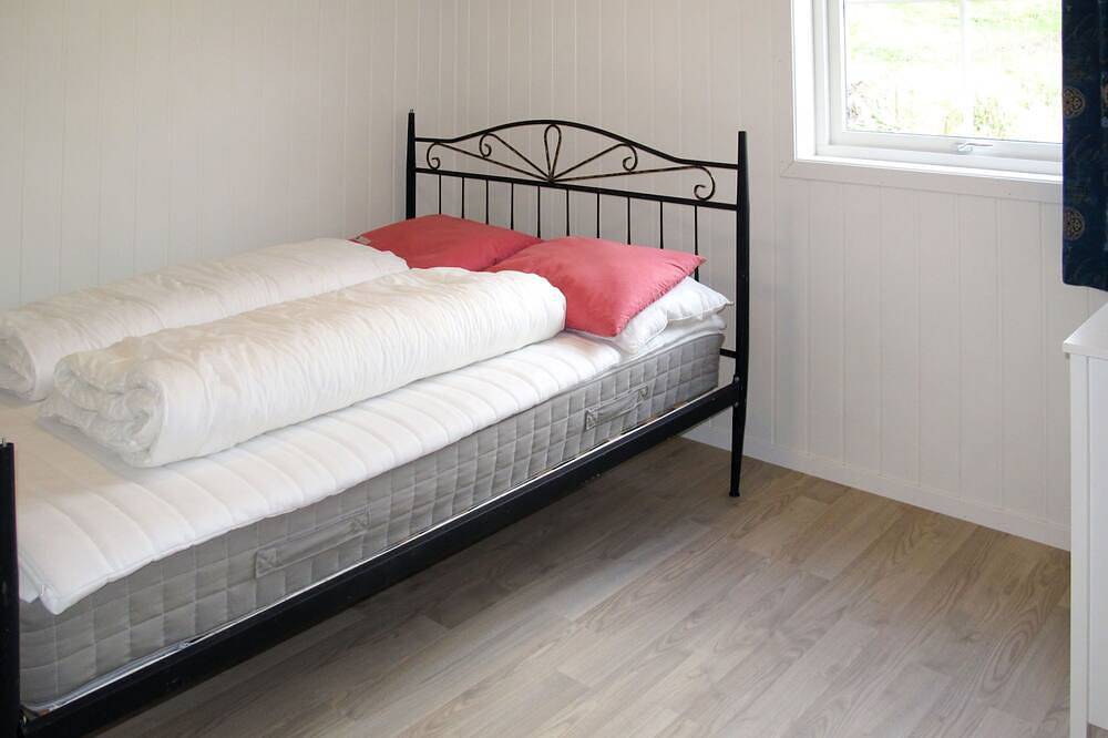 Rød Hytte in Hardangerfjord