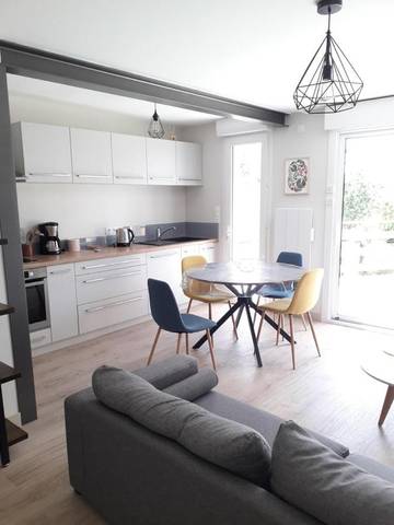 Gîte pour 4 personnes, avec terrasse et jardin dans La Chapelle-Largeau