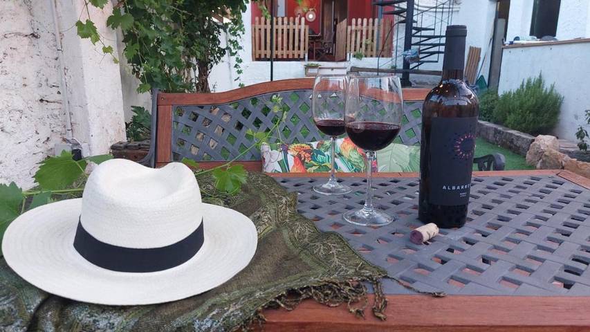 Casa de vacaciones para 8 personas, con piscina además de vistas y jardín, Familias con niños en Corredor De Almansa - 2