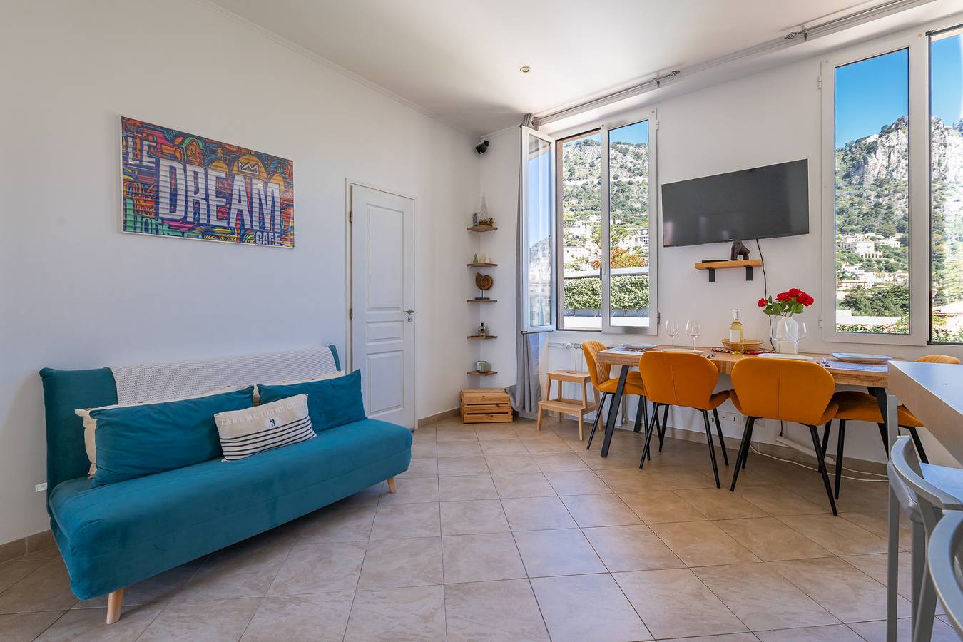 Appartement entier, Appartement de vacances pour 6 personnes avec balcon in Beaulieu-sur-Mer, Côte méditerranéenne (France)