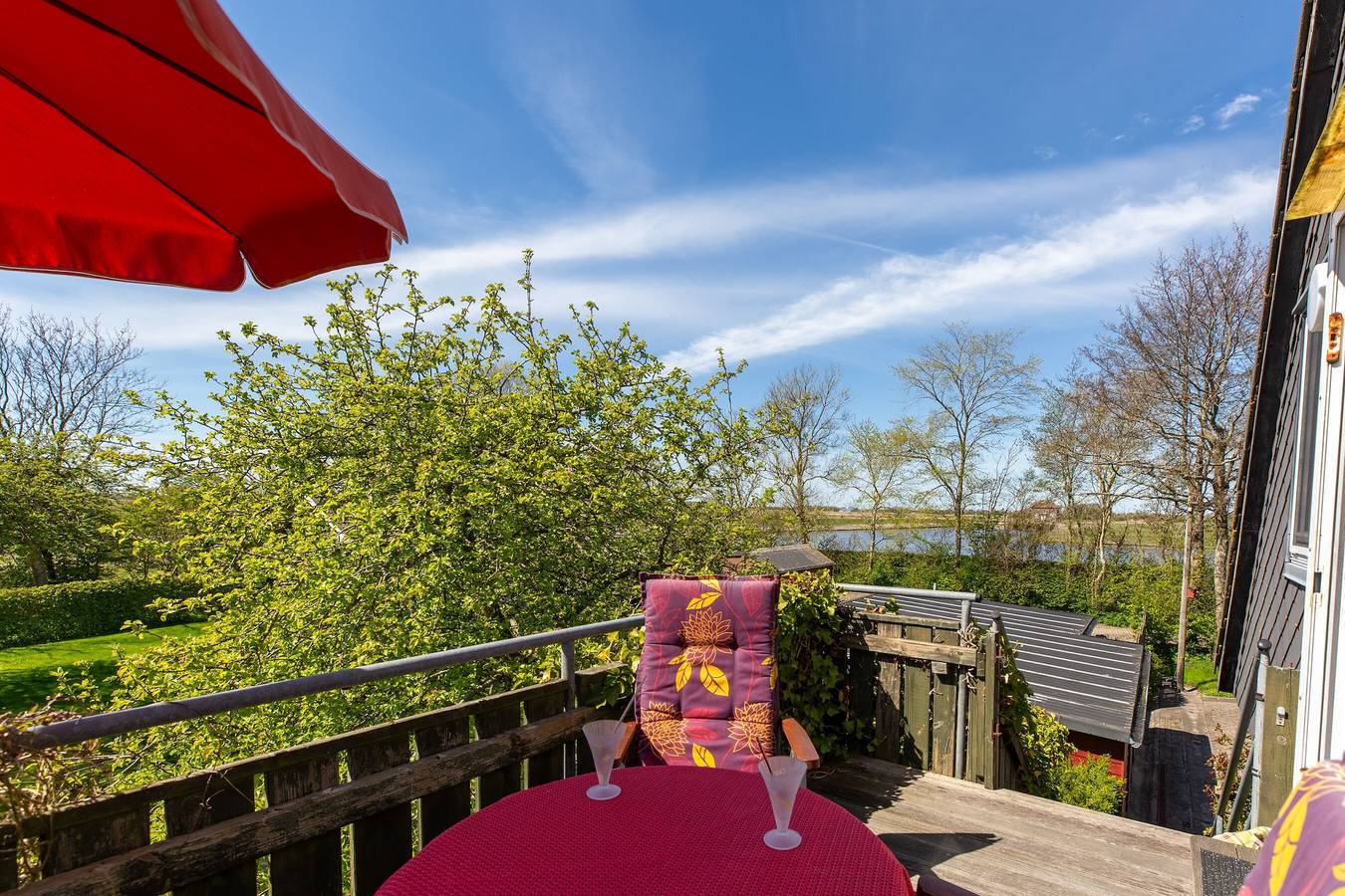 Ganze Wohnung, Apartment 'Fewo Ankerplatz' mit Gemeinschaftsgarten, Balkon und Wlan in Tammensiel, Pellworm
