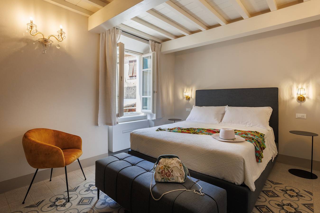 Il Vicolo – Spacieuse chambre au cœur du village, charme et confort en Toscane in Castagneto Carducci, Côte des Étrusques