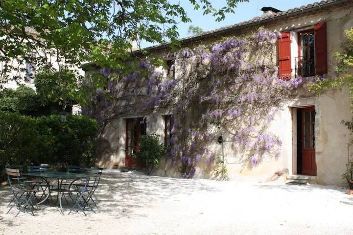 Gîte pour 10 personnes, avec jardin et terrasse à Saint-Léon (Gironde)