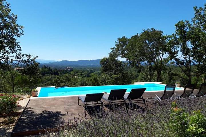 Location de vacances pour 6 personnes, avec Jacuzzi et Terrasse ainsi que Jardin et Sauna à Labastide-de-Virac