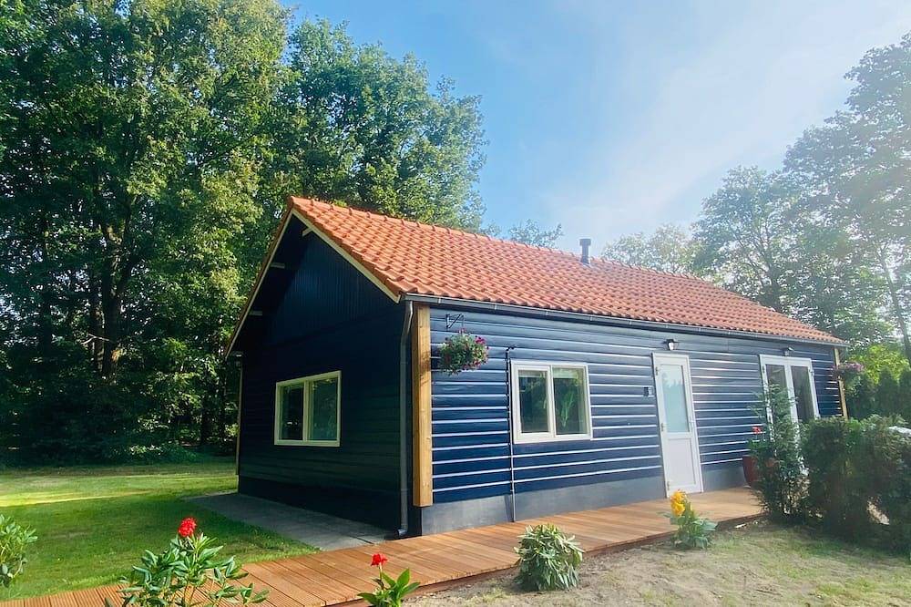 Morning Glory: Huisje Forest. Stijlvolle en Luxe Accommodatie in Beekbergen, Veluwe