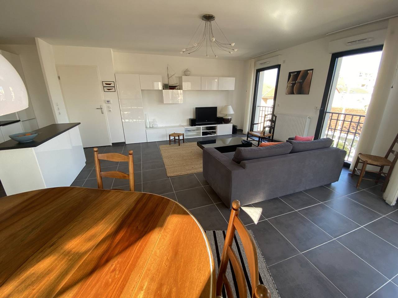 Appartement entier, Bel appartement en centre-ville d'Arcachon, résidence récente, proche plages, pour 4 personnes in Arcachon, Région d'Arcachon