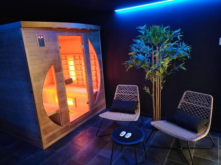 Location de vacances pour 4 personnes, avec jacuzzi ainsi que sauna et jardin à Trédion - 3