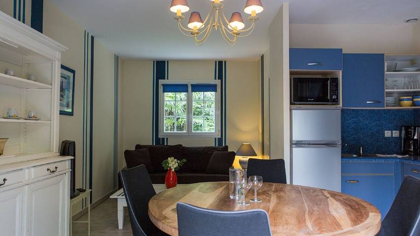 Location de vacances pour 7 personnes, avec terrasse et piscine à La Bastide-Clairence - 2