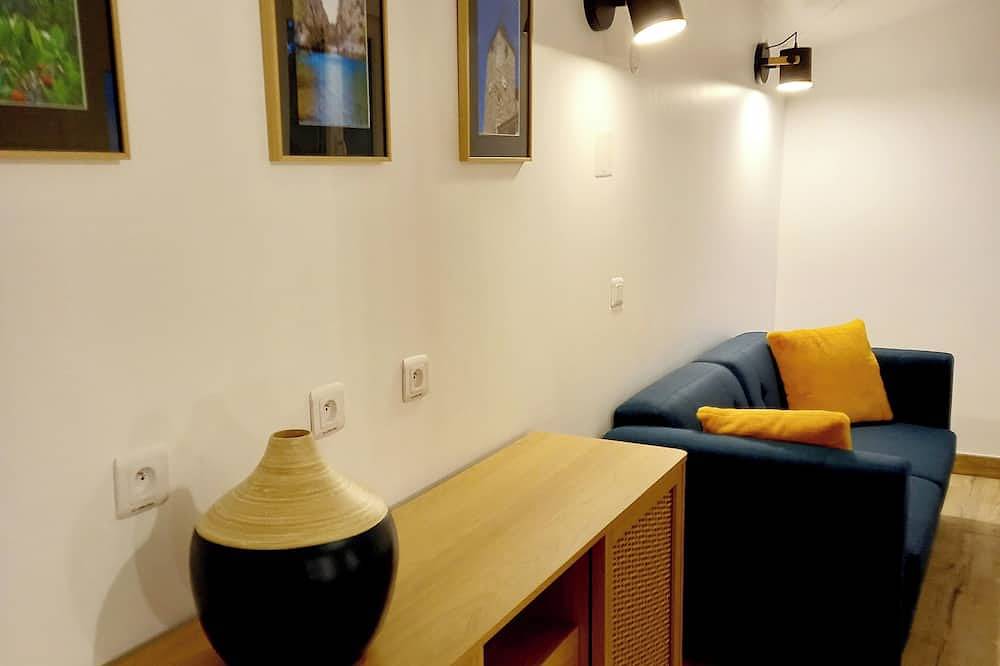 Chambre pour 2 ou 3 personnes avec salle d'eau et Climatisation in Tuchan, Côte méditerranéenne (France)