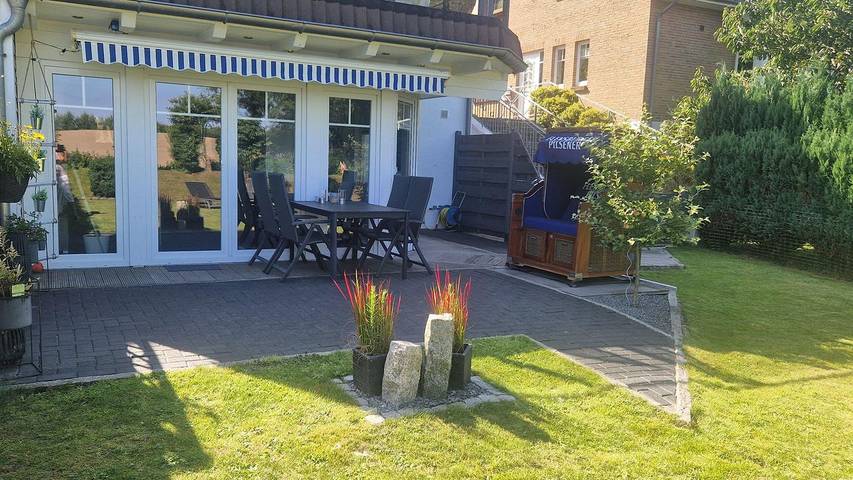 Ferienwohnung für 2 Personen, mit Garten und Terrasse in Wees