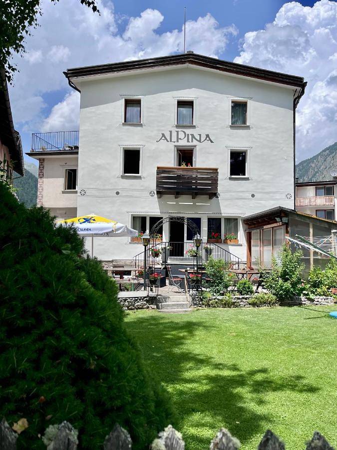 Hôtel pour 3 personnes, avec sauna ainsi que jardin et terrasse à Zernez - 2