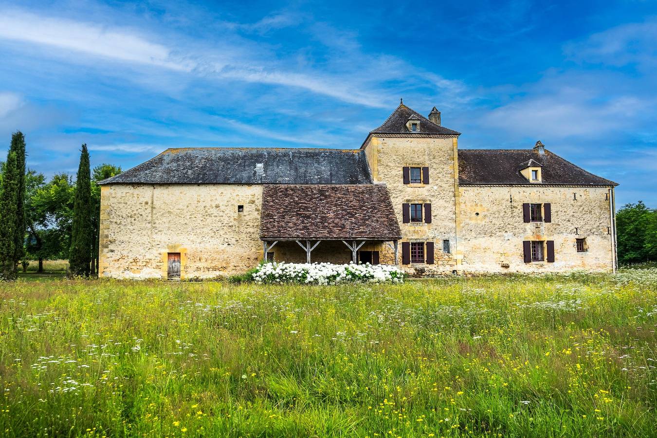 Country House "La Bourgeoisie" with Private Pool, Terrace, and Wi-Fi in Domme, Périgord Noir