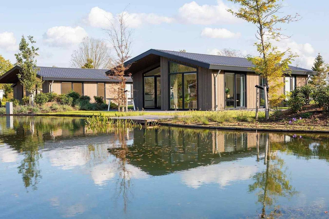 Luxury lodge for 6 persons with sauna and at the waterfront on holiday park Molenvelden in Veldhoven, North Brabant