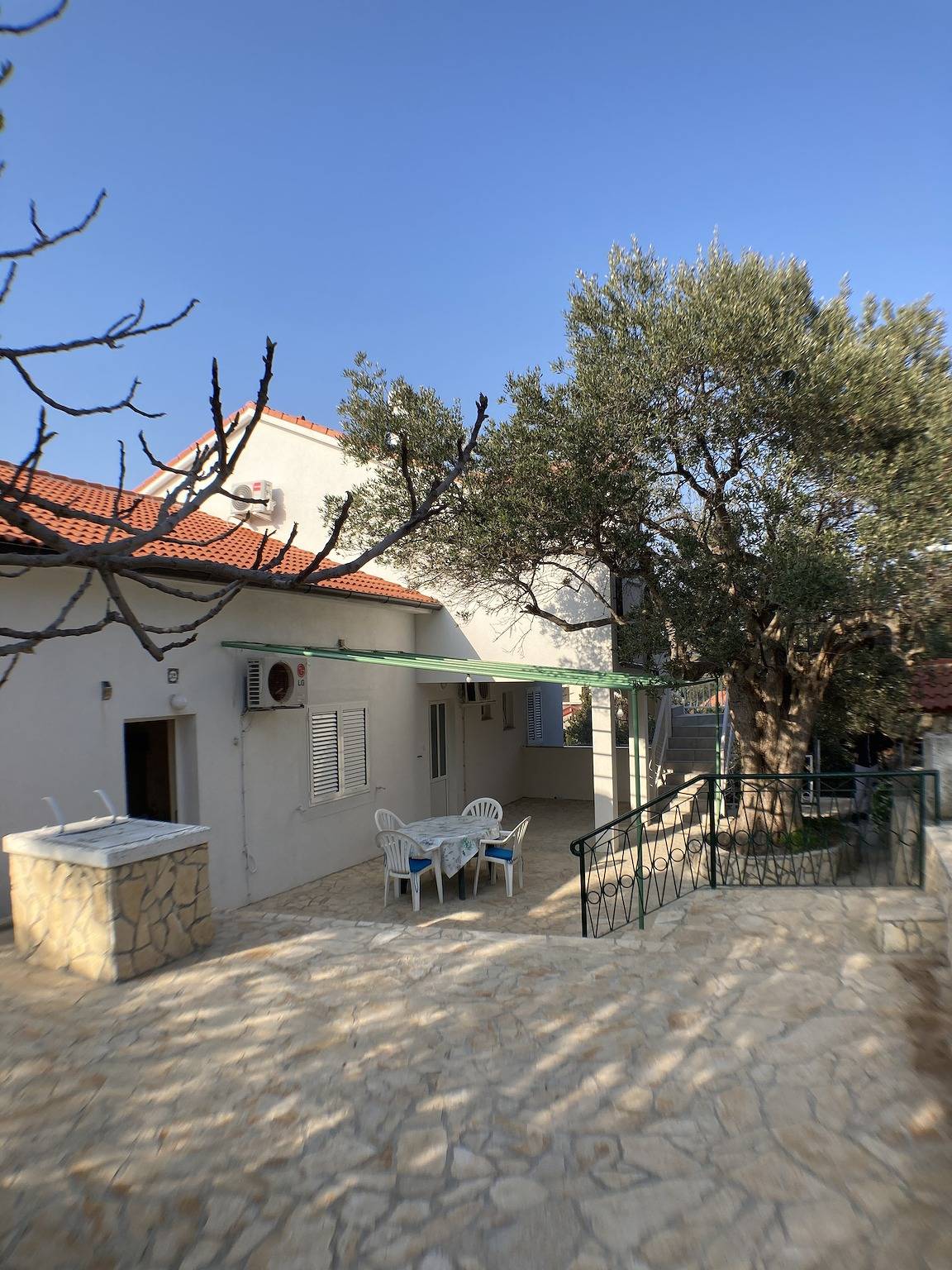 Appartement entier, Two bedroom apartment with balcony and sea view Lun, Pag A-9395-b in Novalja, Pag