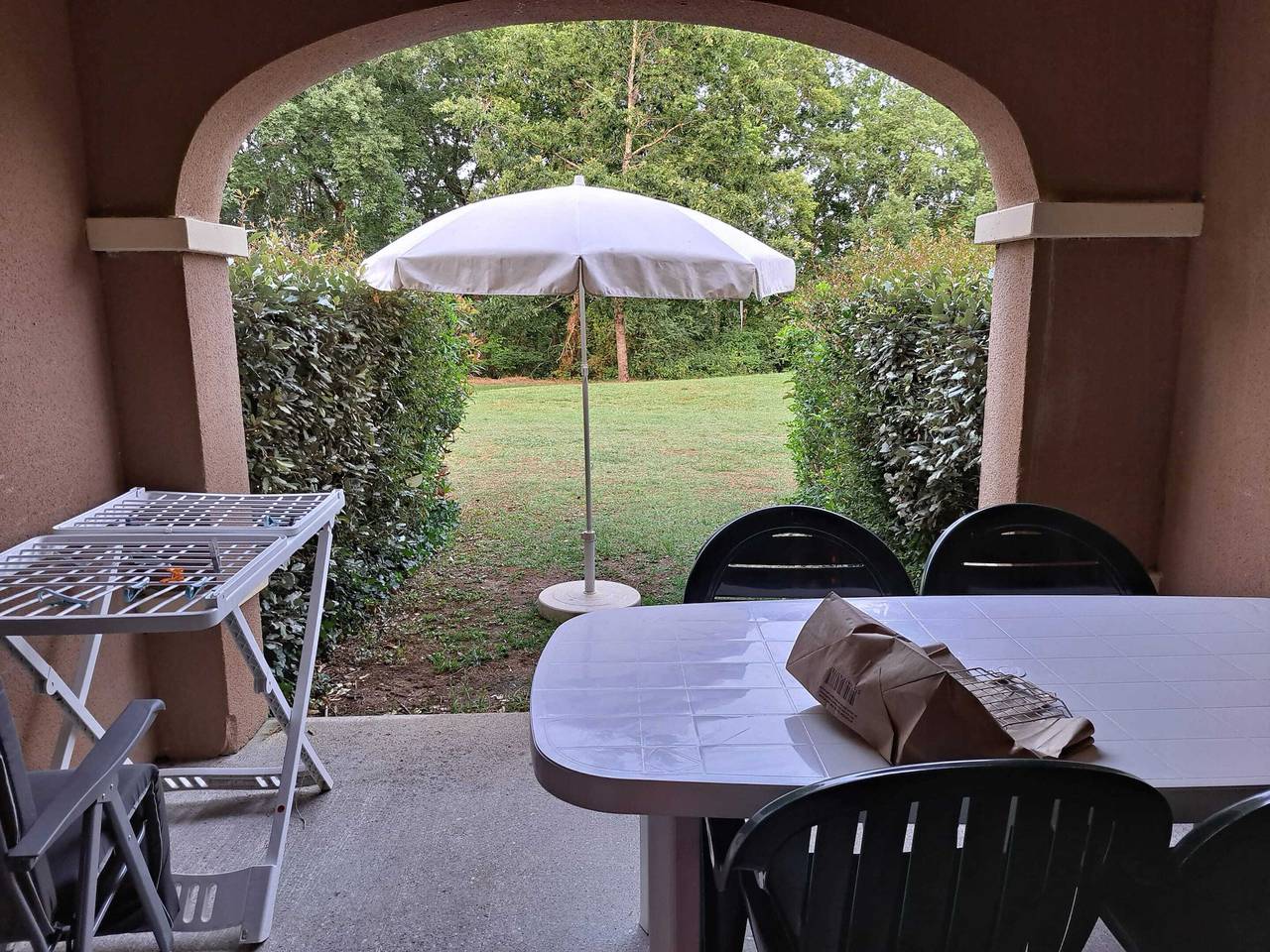 Ganze Wohnung, Gemütliches Appartement in Monflanquin, 31 m² mit Pool in Monflanquin, Villeneuve-sur-Lot und Umgebung