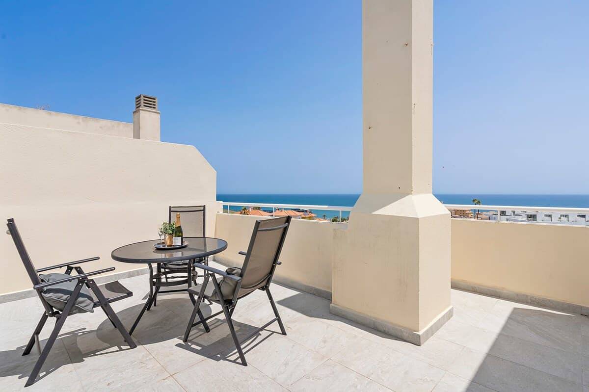 Apartamento vacacional entero, Spacious Castillo Sohail by Costarentals in Myramar, Fuengirola
