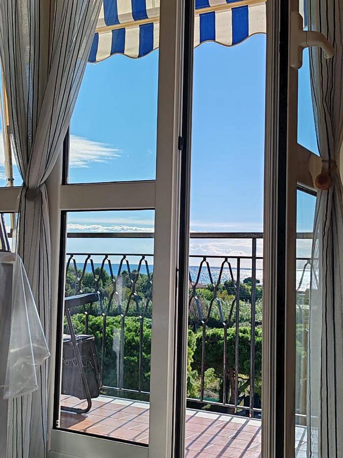 Ganze Wohnung, Appartamento vista mare in Albenga, Riviera di Ponente