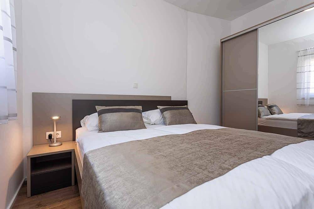 Cały apartament, Mieszkanie wakacyjne z klimatyzacją i tarasem in Baska, Krk
