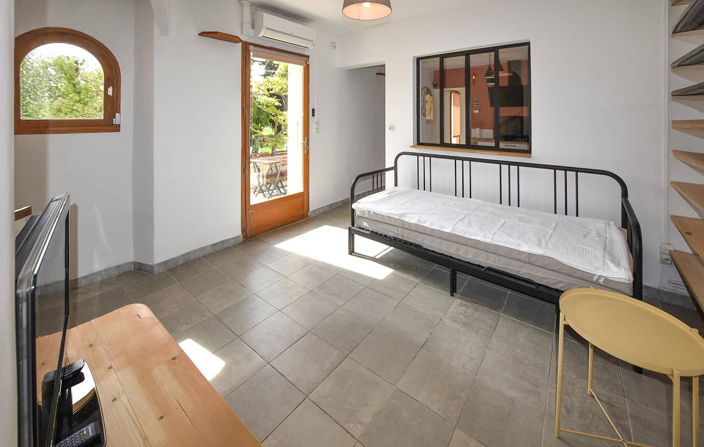 Appartement confortable avec jardin, WiFi et parking à 1 km d'Orange in Orange, Vaucluse
