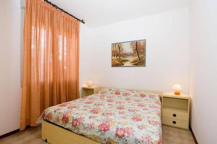 Bungalow für 6 Personen, mit Balkon und Pool in Bibione - 2