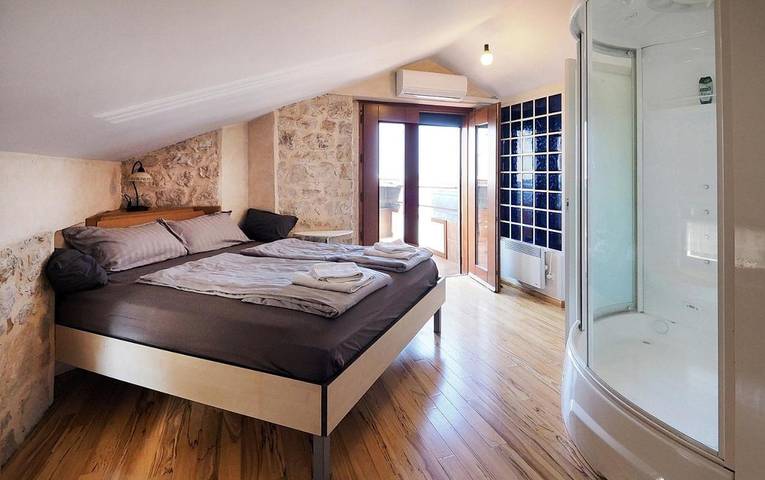 Villa pour 5 personnes, avec balcon et vue à Funtana - 2