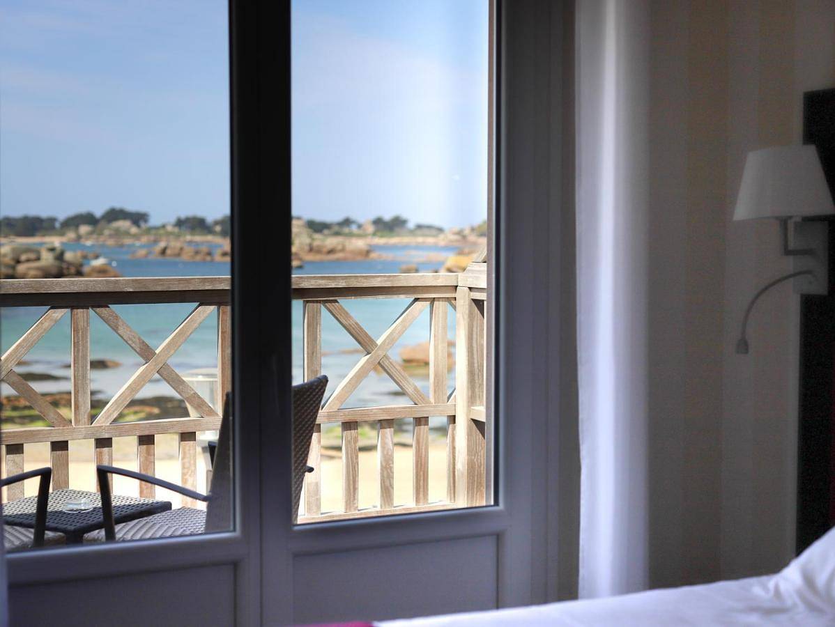 Logis Hôtel Saint Guirec Et De La Plage in Ploumanac'h, Perros-Guirec