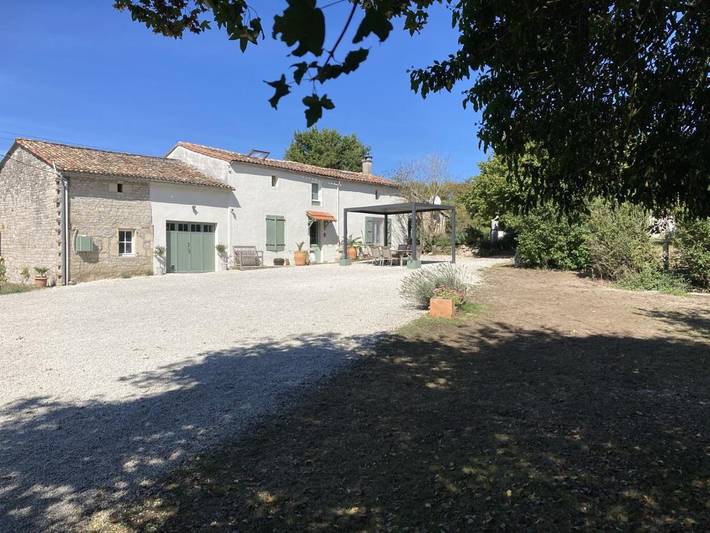 Chambre d’hôte pour 2 personnes, avec jardin et terrasse, animaux acceptés à Paizay-Naudouin-Embourie