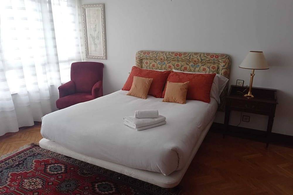 Entire apartment, Apartment in Cedeira, 1st Line Of Beach in Cedeira, Galician Coast