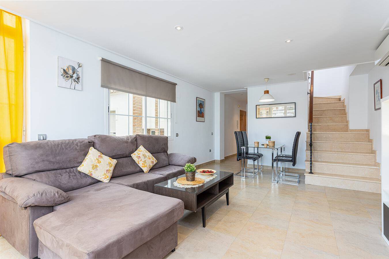 Ganze Wohnung, Ferienwohnung für 4 Personen mit Terrasse in Nerja, Costa del Sol