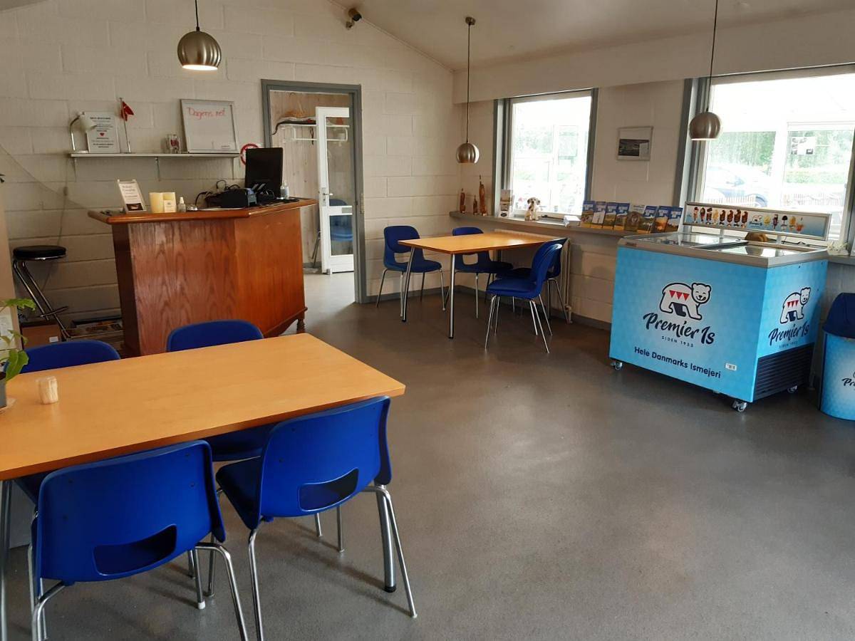 Two-Bedroom Cottage with Loft and Shared Bathroom (6 Adults) in Dänemark an der Nordsee