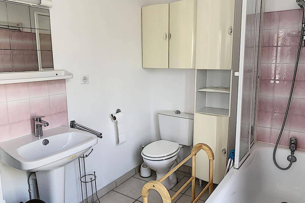 Apartamento entero, Estudio cerca de la playa y del centro, con wifi y parking in Saint-Pair-sur-Mer, Côte de la Déroute