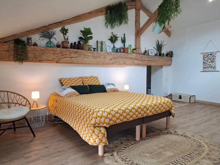 Location de vacances pour 4 personnes, avec jardin ainsi que vue et balcon à Bussière-Galant - 3