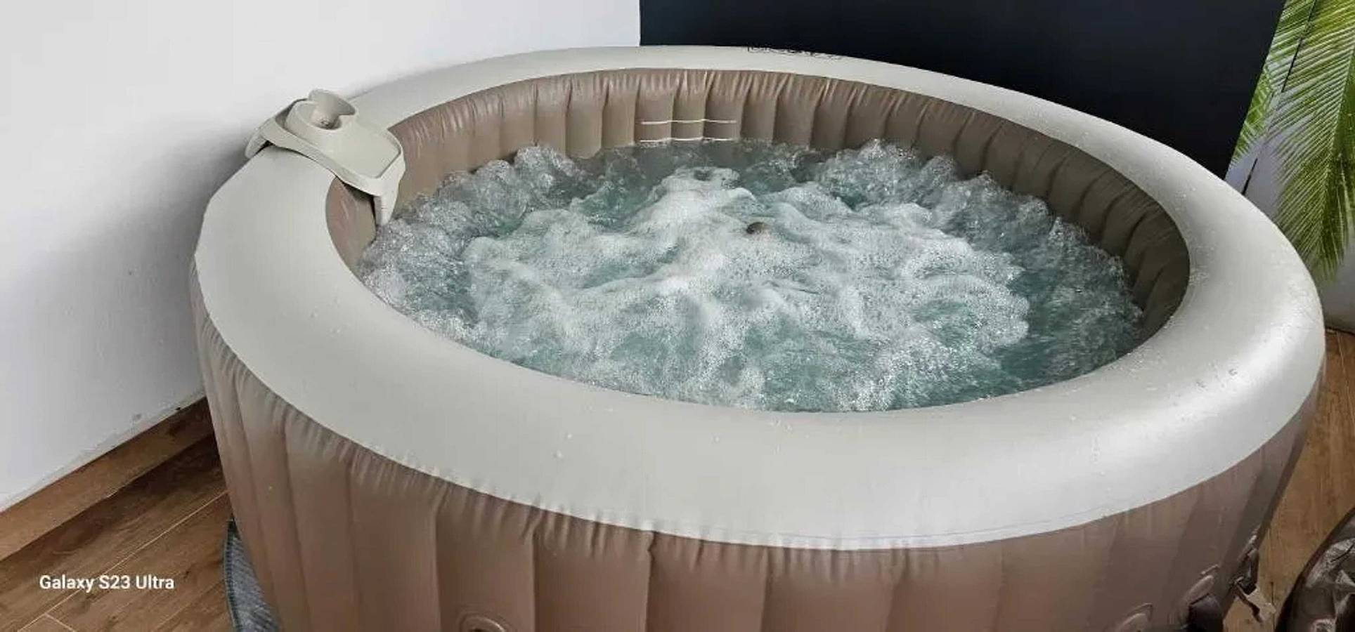 Entire apartment, Bright Apartment with Pool in Le Moule, 70 m² in Le Moule, Guadeloupe (Caribbean)